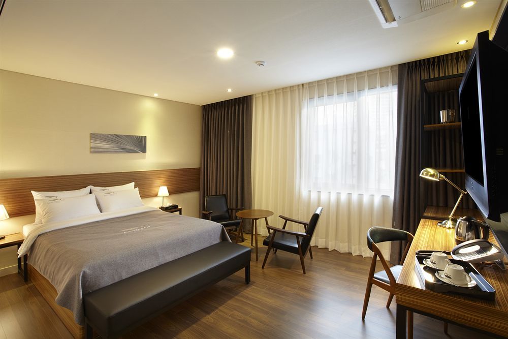 Cinema House Hotel In Busan Eksteriør billede