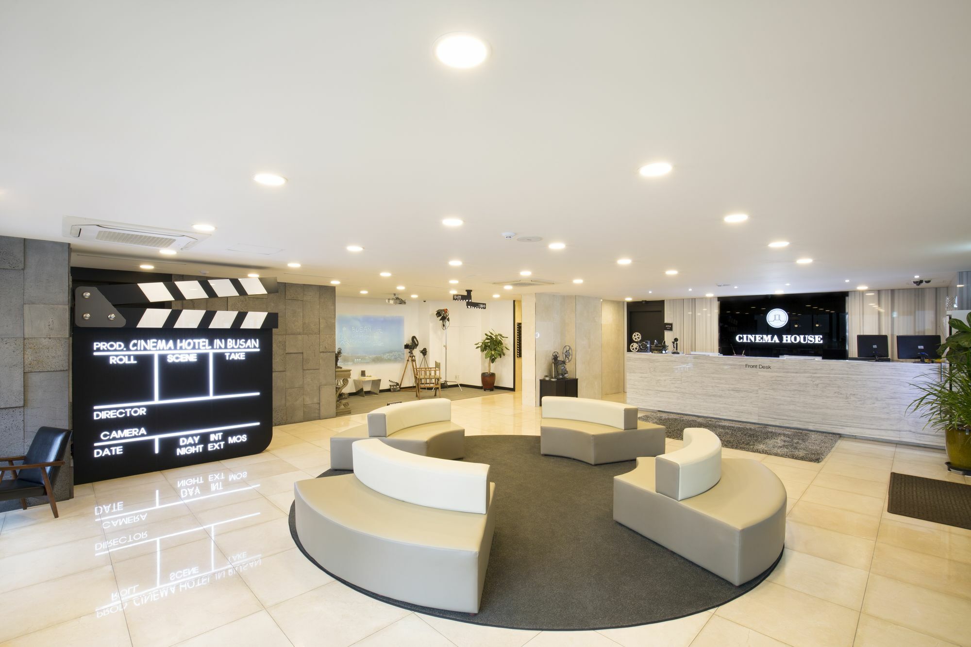 Cinema House Hotel In Busan Eksteriør billede